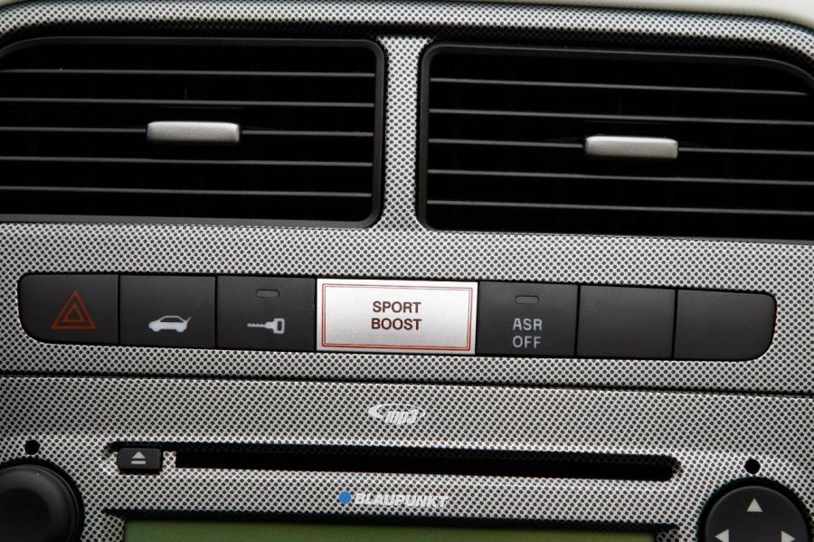  Fiat Grande Punto Abarth 2007 года  (фото 13 из 67)